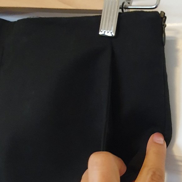 Zara Basics - black shorts (size XS) - Picture 2 of 4